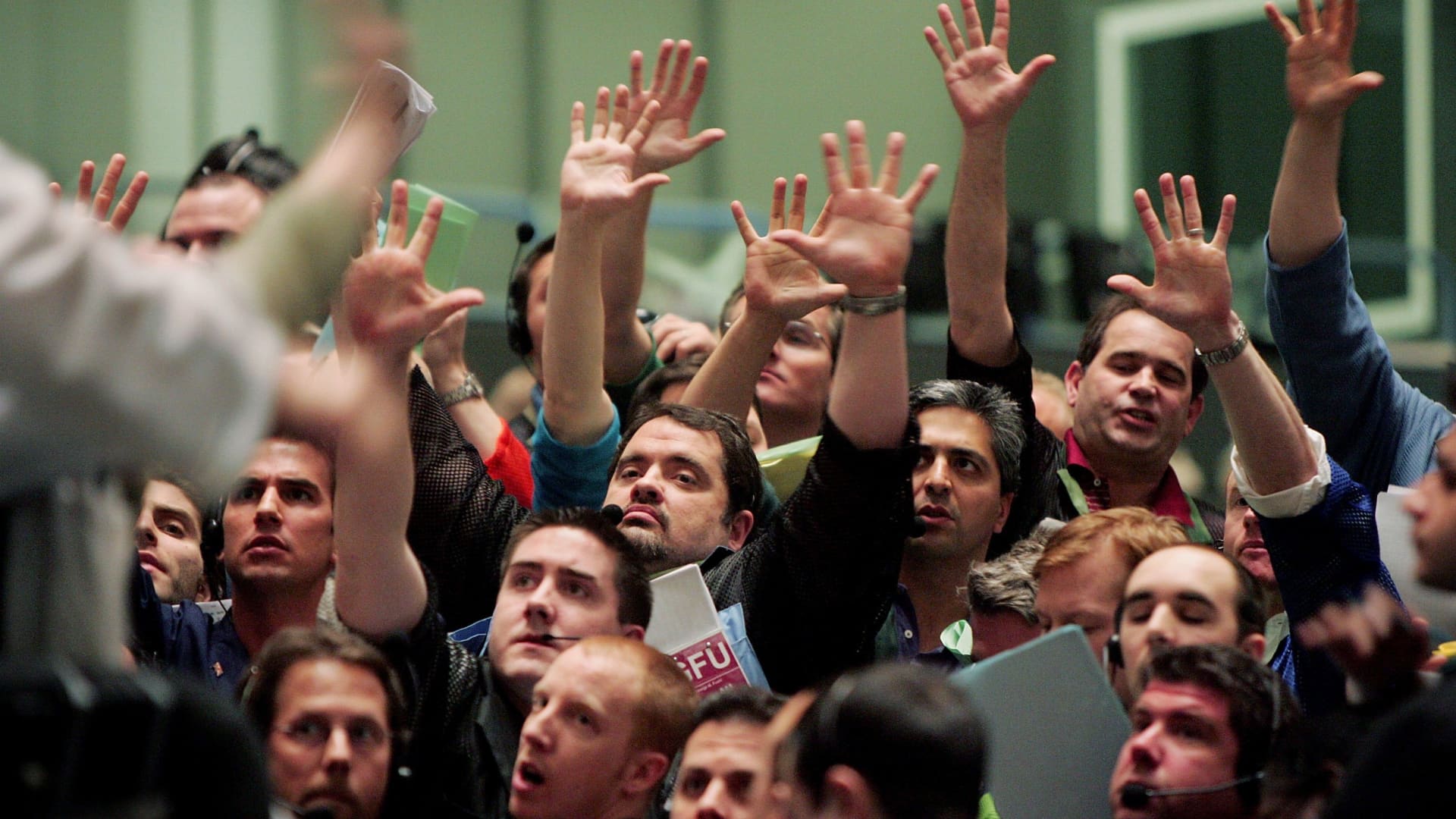30-Year Yield Nears 21st Century High as $2T Deficit Looms