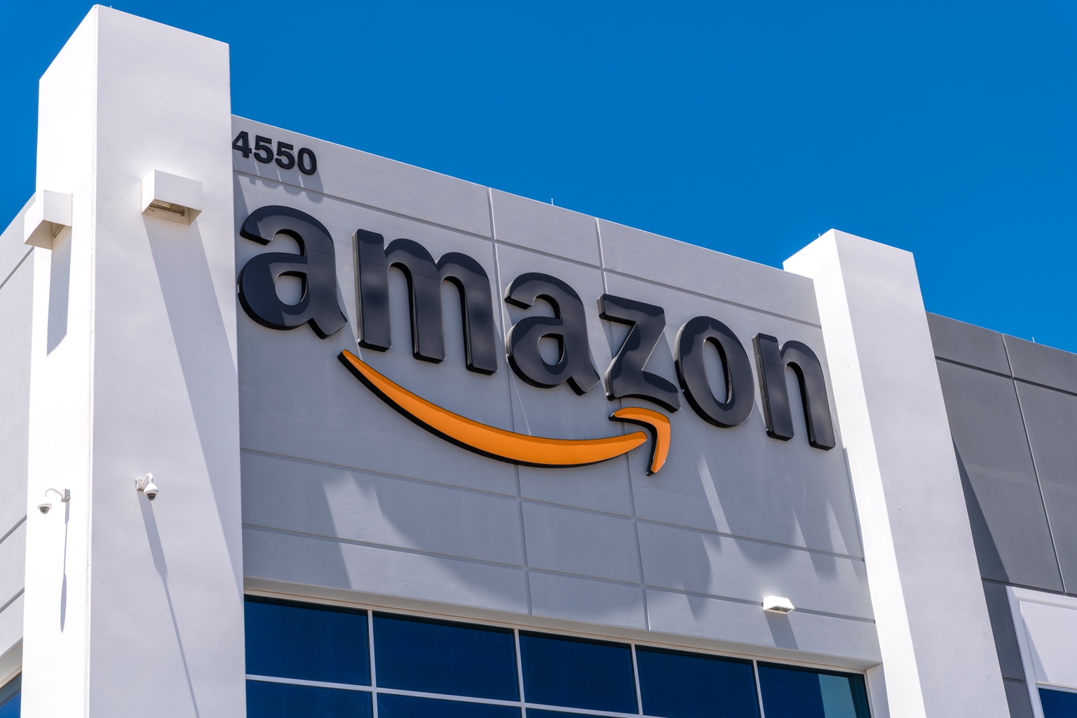 Amazon's Anthropic Stake Faces Regulatory Risk After EU Probe