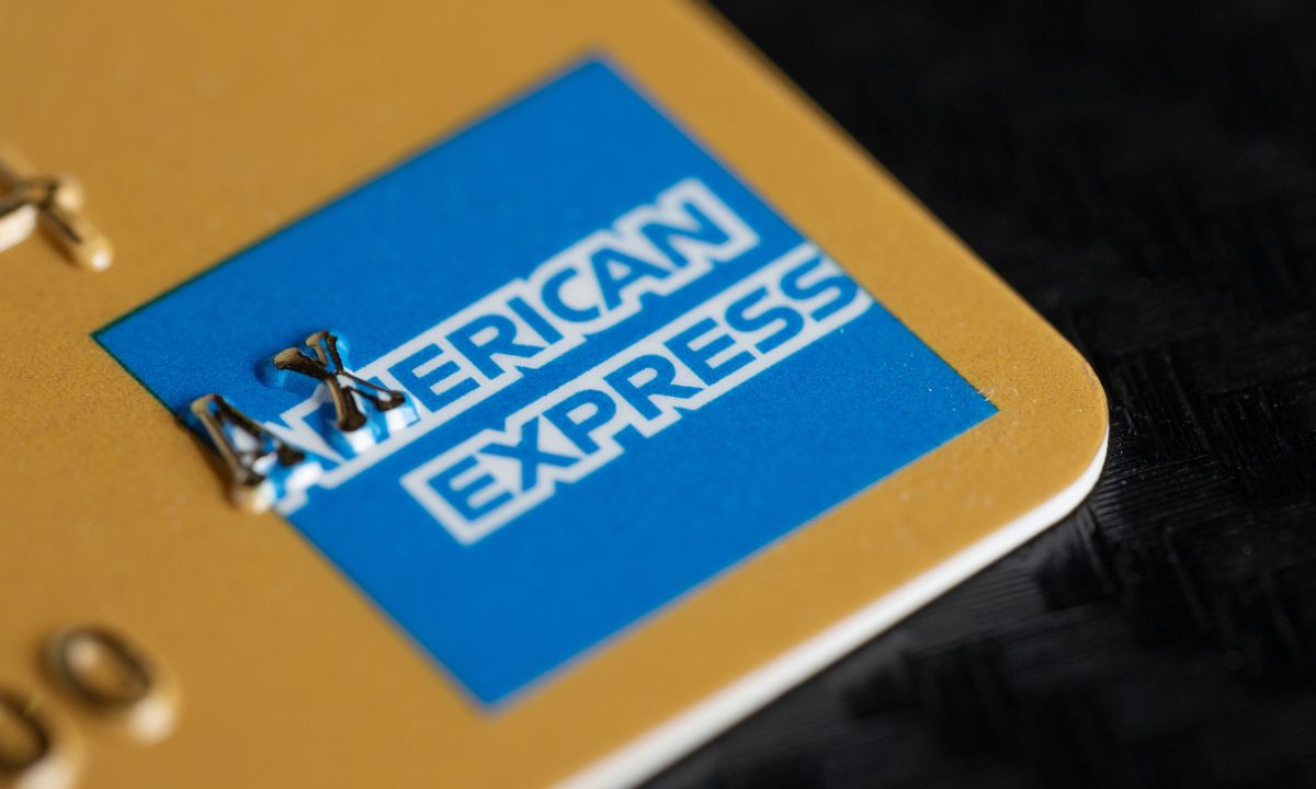 American Express Acquires Hyper in Strategic Pivot to AI-Driven Expense Management