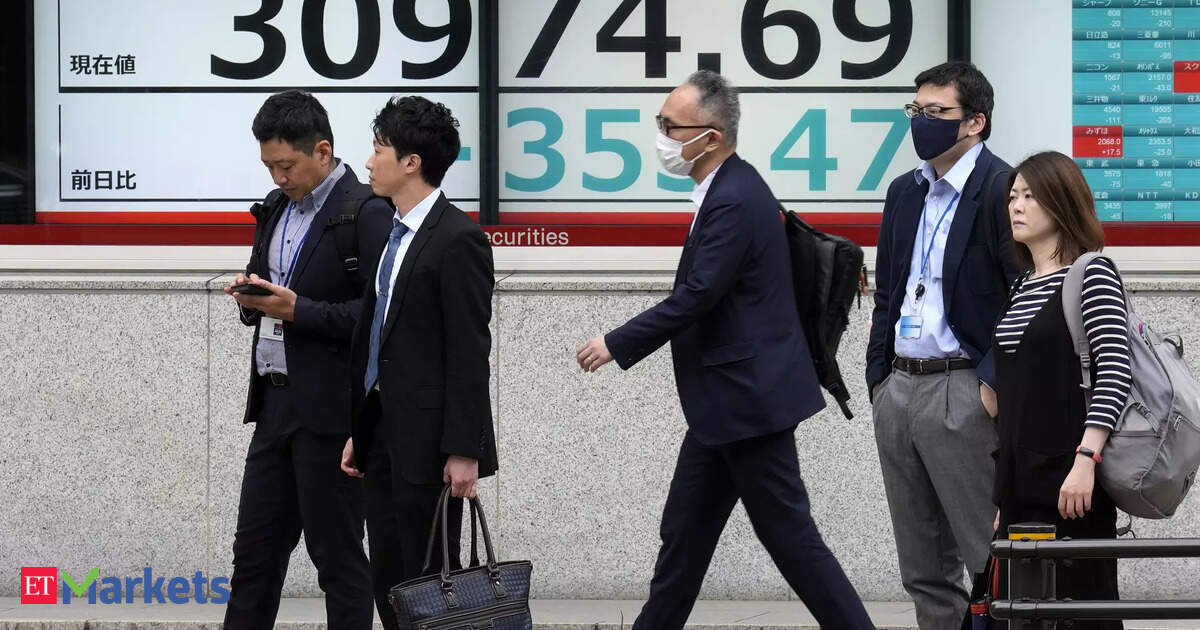 Asian Stocks Rally on Iran De-escalation and AI Rotation