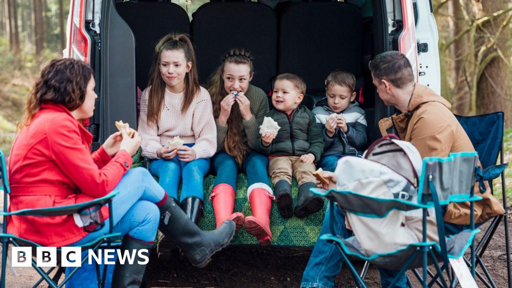 Two-Child Benefit Cap Ends: Family Incomes Rise by £4,100