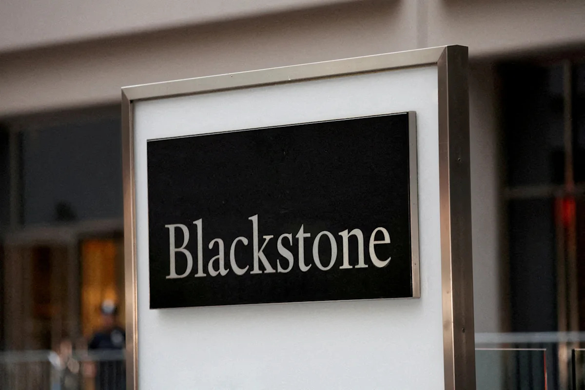 Blackstone Profit Beats Estimates; CEO Warns of AI Exuberance