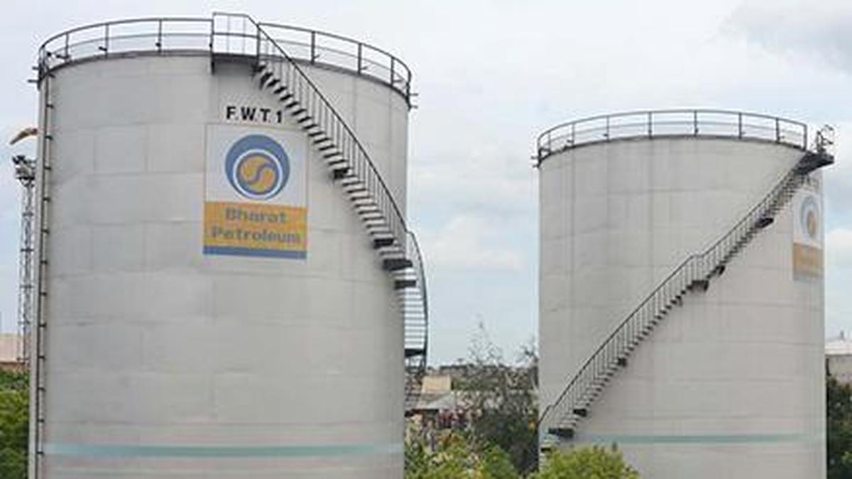 BPCL Buys 1M Barrels US Crude at Around $6 Premium, Sources Say