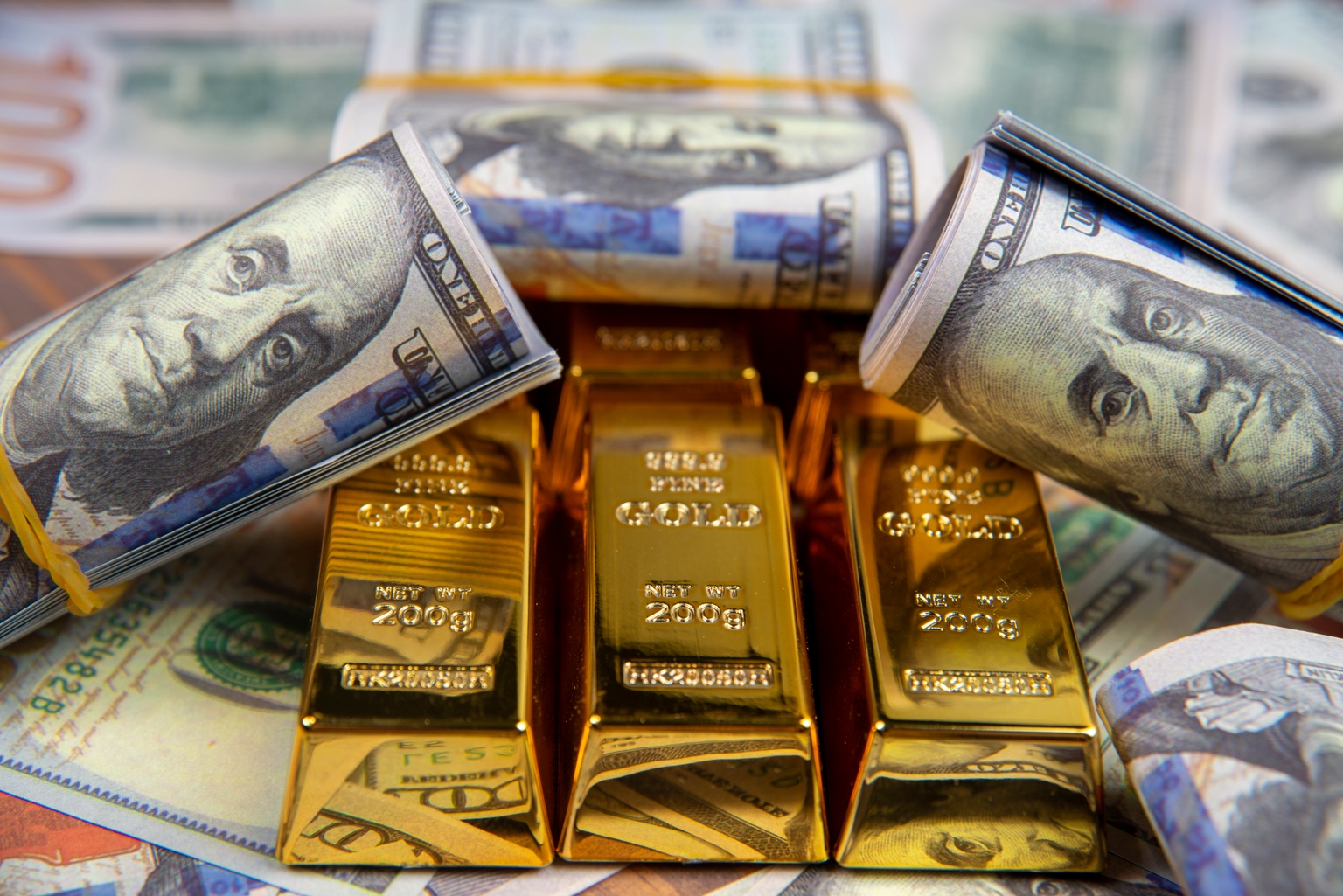 Central Banks Pivot from Treasuries to Gold as Geopolitical Risk Rises