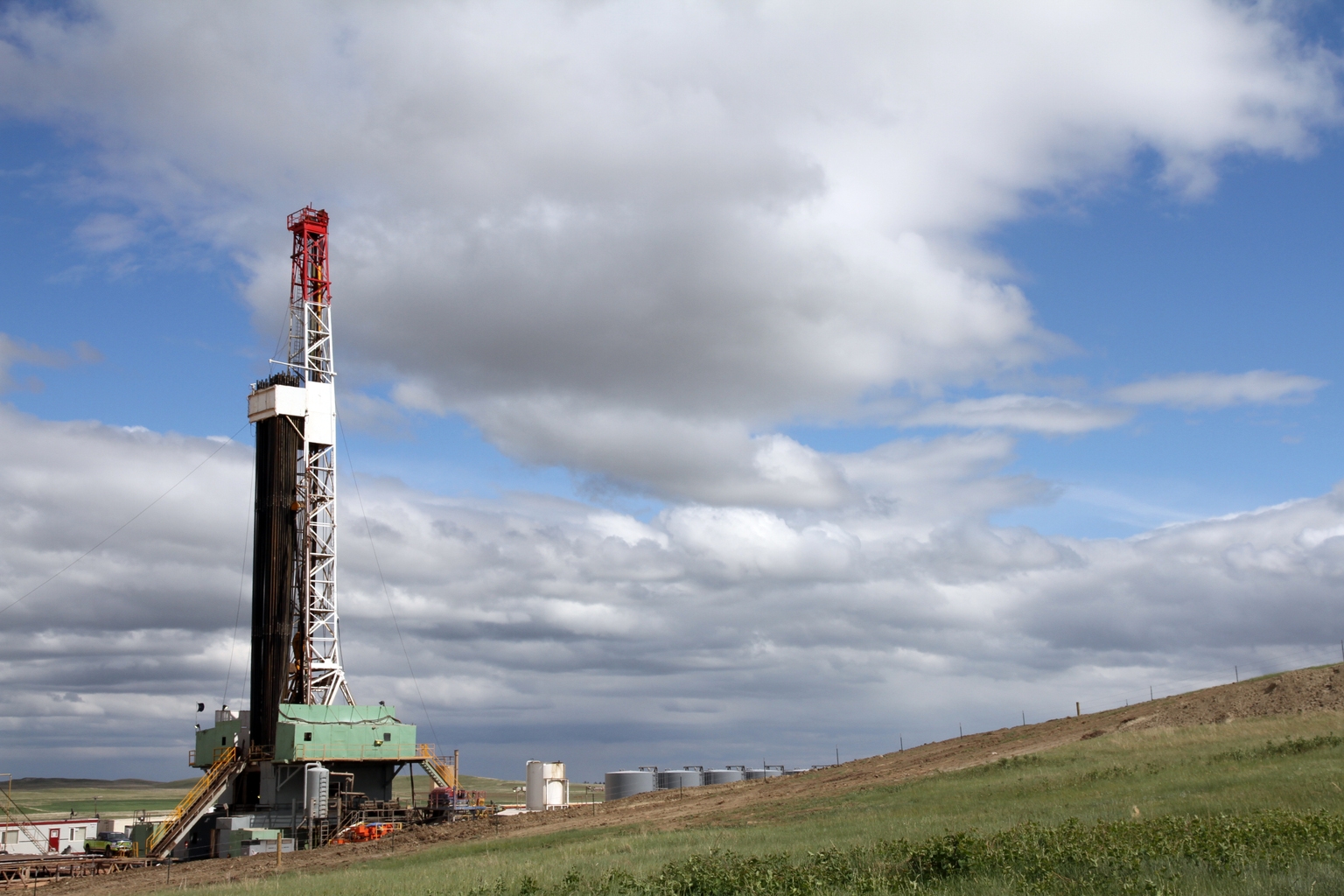Chevron's Hess Deal Overhang Keeps CVX Score at Mixed 43