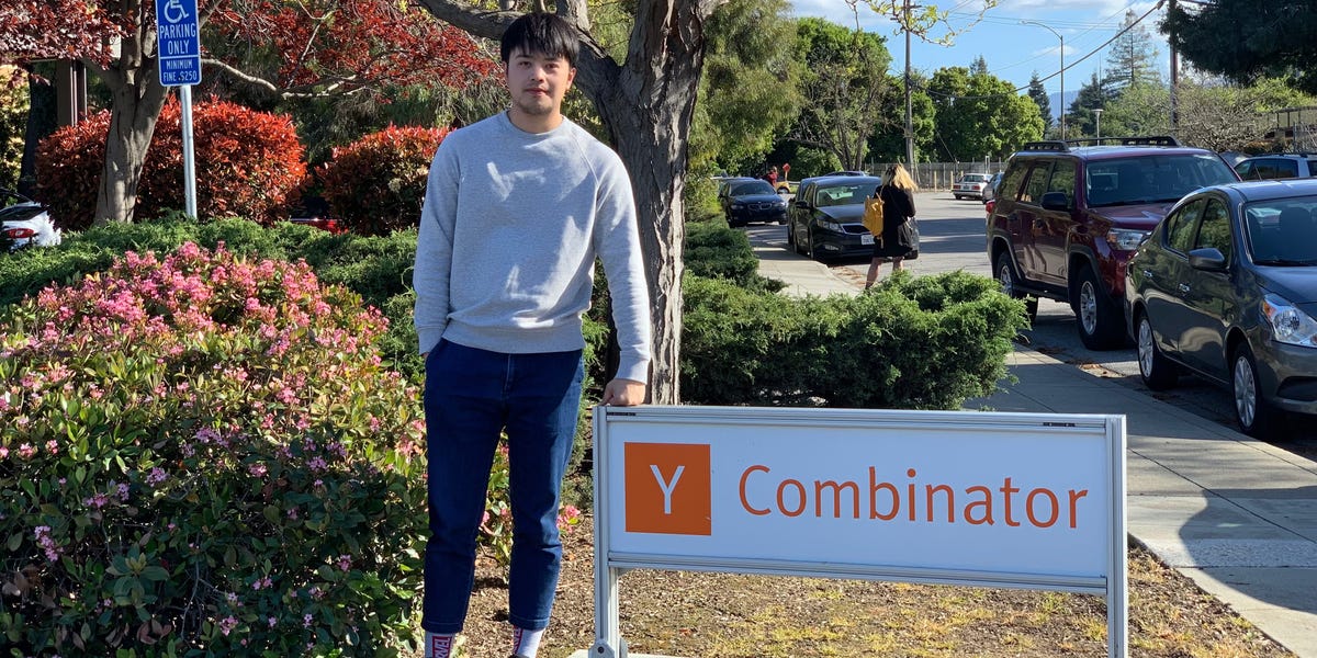 Chinese CEO Implements AI Workforce, Forcing Staff to Create 'Human-Only' Communication Channels