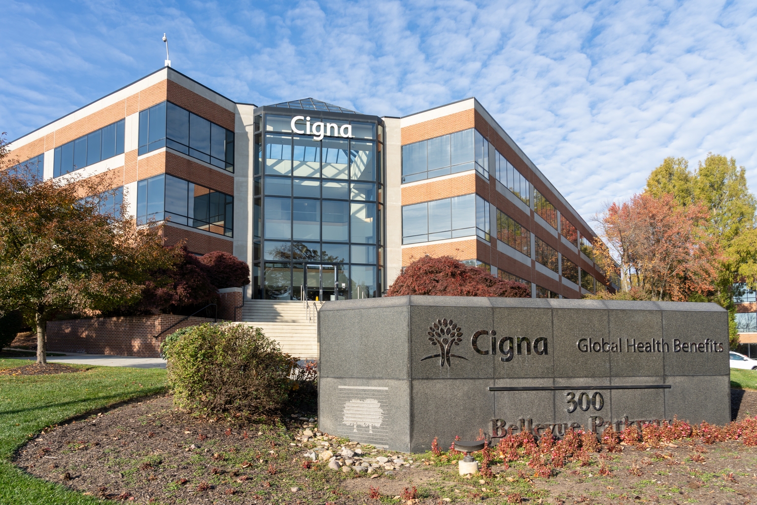 Cigna Group Maintains Buy Rating as Core Growth Drivers Signal Value