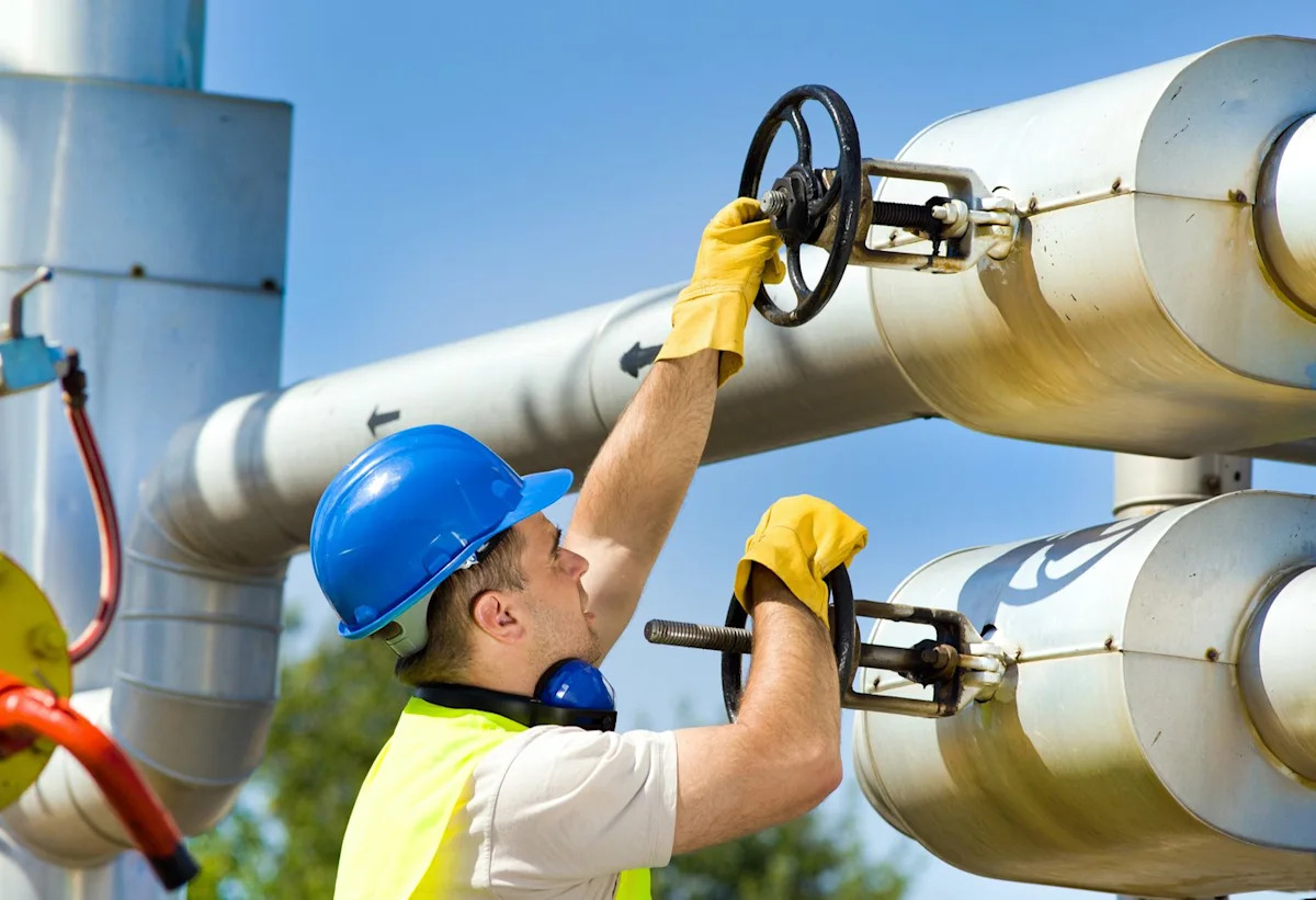 CVX vs OXY: Dividend Safety Amid Oil Price Swings