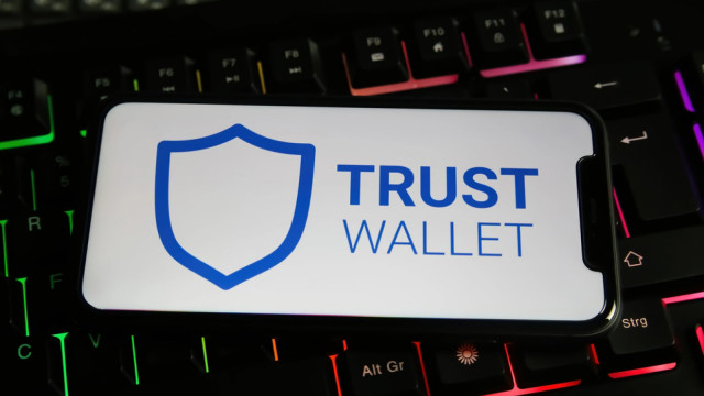 CZ Retires Public Wallet, Pushes Trust Wallet UI Fix for Spam Tokens