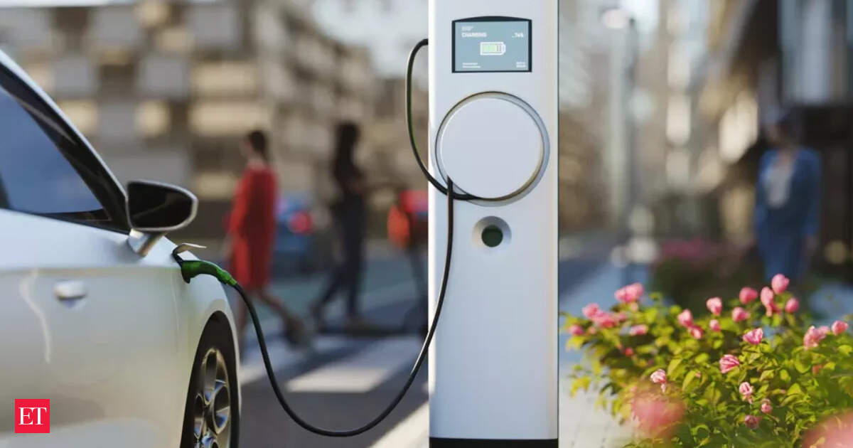 Delhi’s Aggressive EV Pivot: Full Road Tax Waivers and Mandates Signal Market Shift