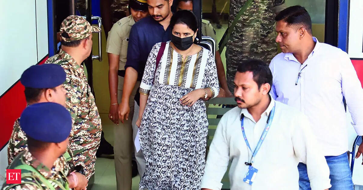 ED Probes CMRL Auditors, Vendors in ₹182-Crore Kerala Fraud Case