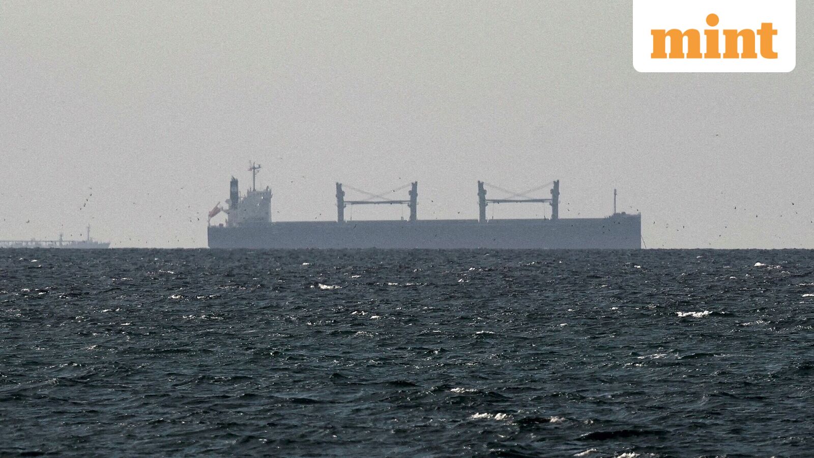 Eight OPEC Members Schedule Oil Production Hike Pending Strait of Hormuz Stability