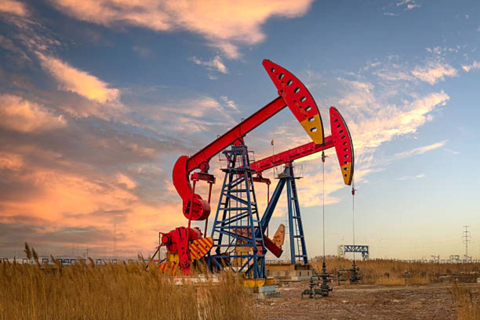Exxon Mobil Gains as Iran Talks Stall, Oil Supply Tightens