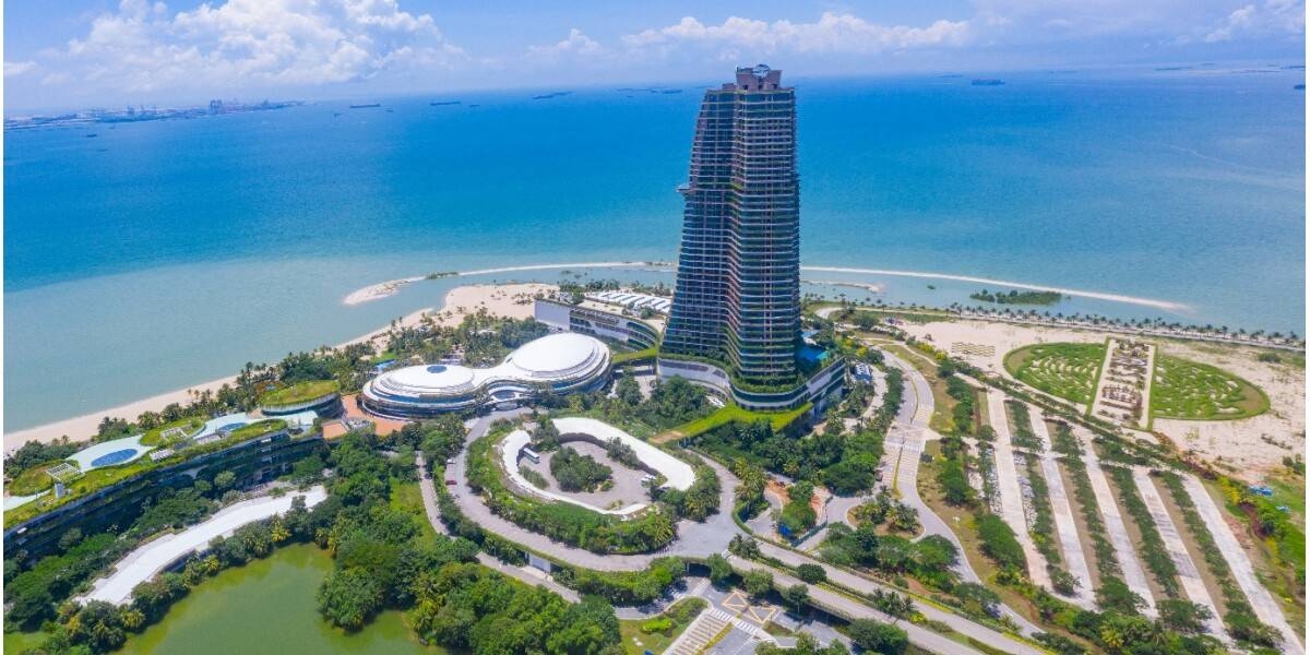 Forest City SFZ: 2.86M m² Green Space, LEED Gold, 9km Mangrove Restoration