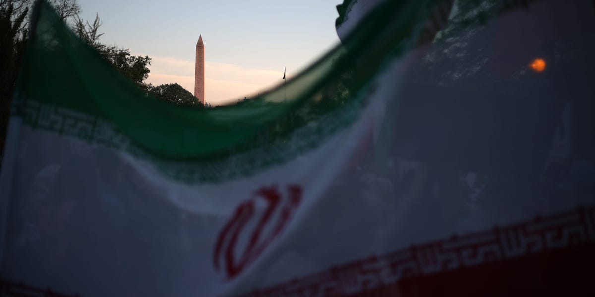 Geopolitical Realignment: Analysts Weigh Implications of Trump’s Iran Ceasefire Initiative