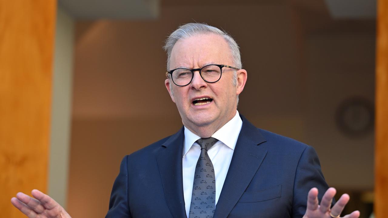 Geopolitical Stability in Focus: Australia Stays Sidelined in Potential Strait of Hormuz Blockade