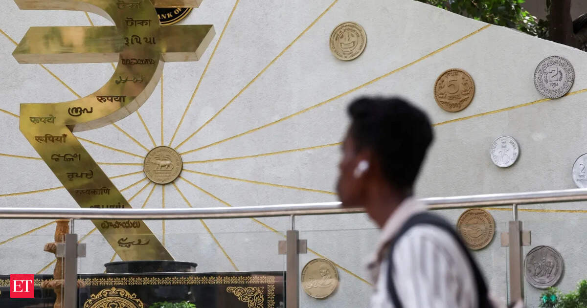 Gold Reserves Slump Drives India Forex Reserves Down $10B