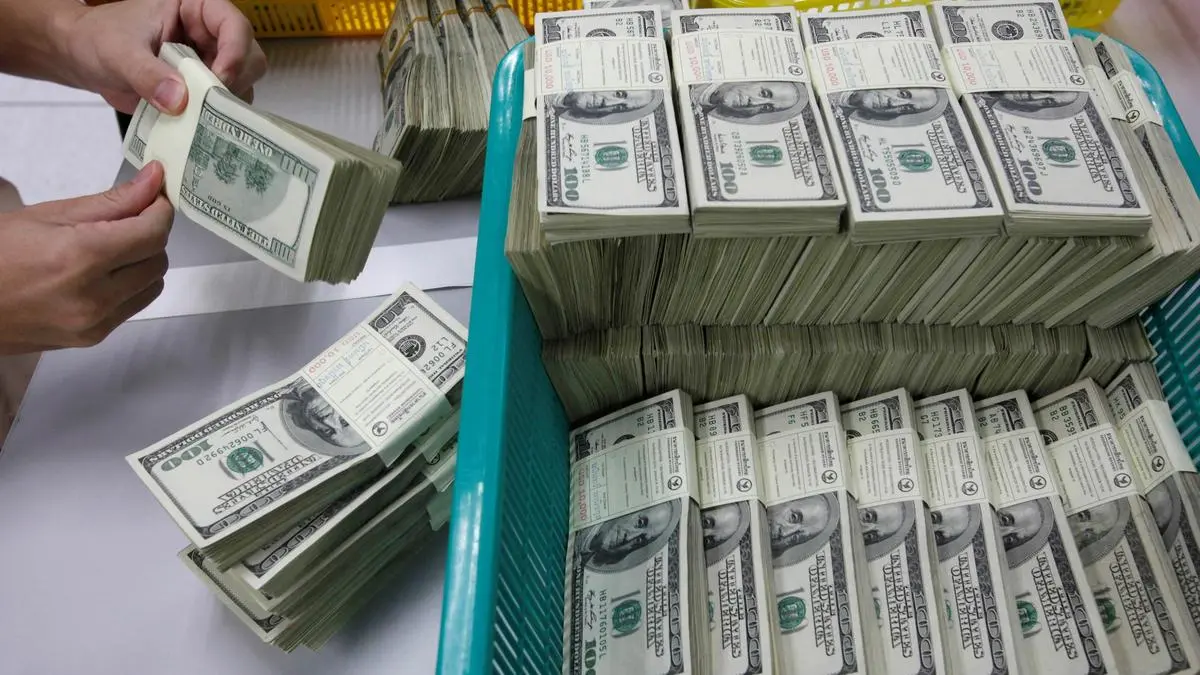 Greenback Slides as Trump Signals Potential Iran Nuclear Deal