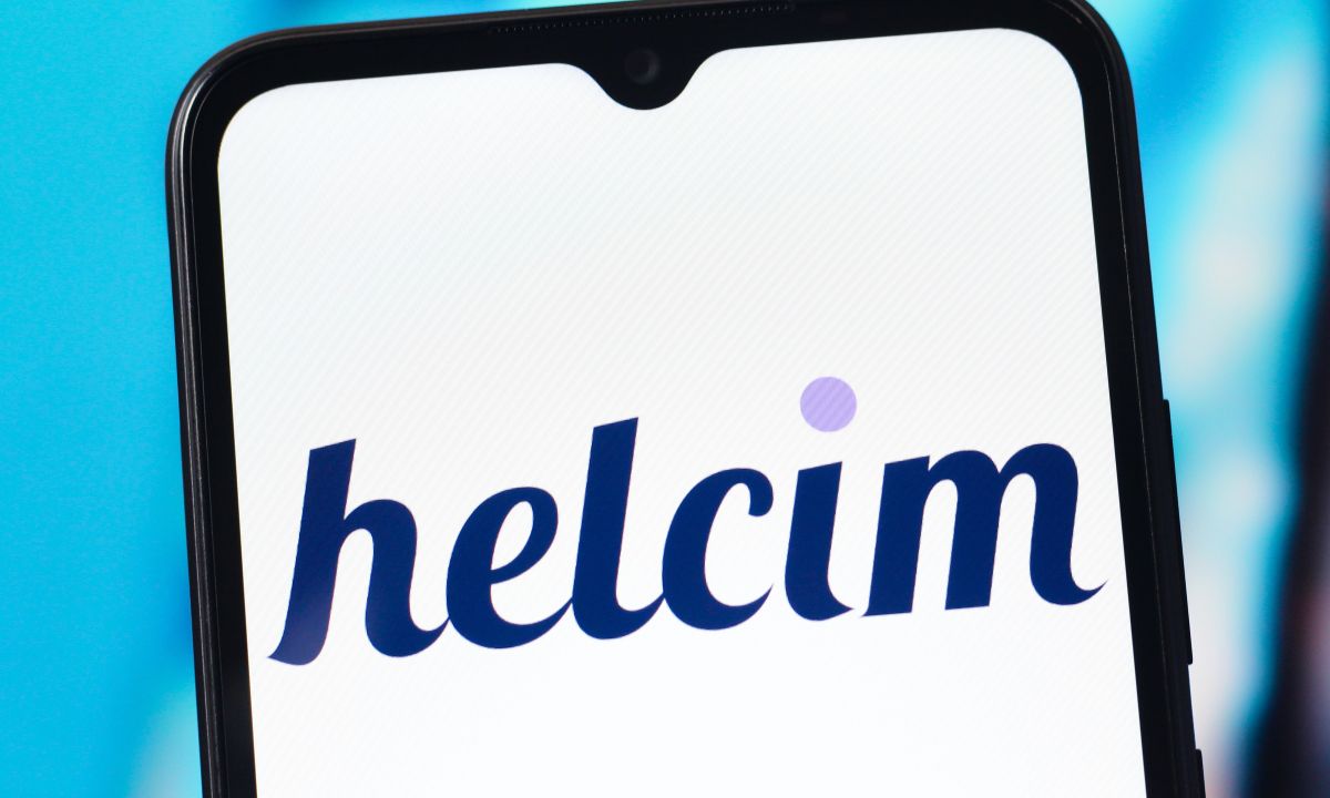 Helcim Raises $38 Million to Fill Small Business Banking Void