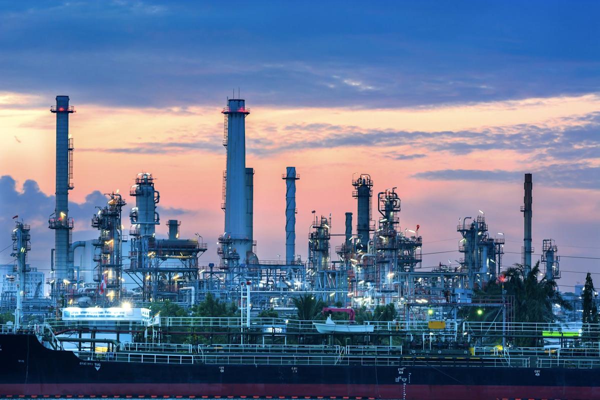 How Chevron, Delek, Kinetik Pay Dividends Through $40 Oil