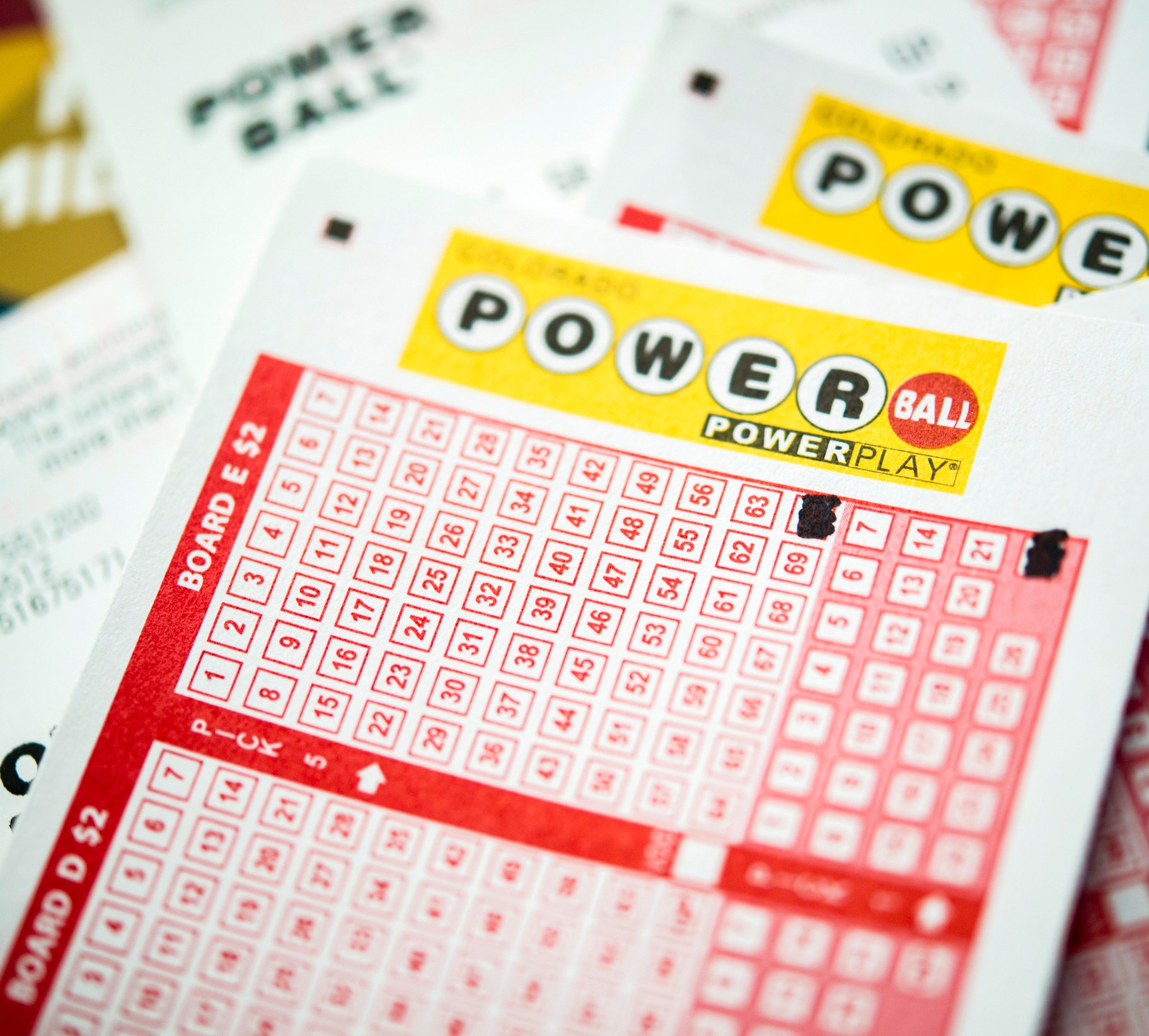 Illinois Ticket Wins $1.04 Billion Powerball, Eighth-Largest Ever