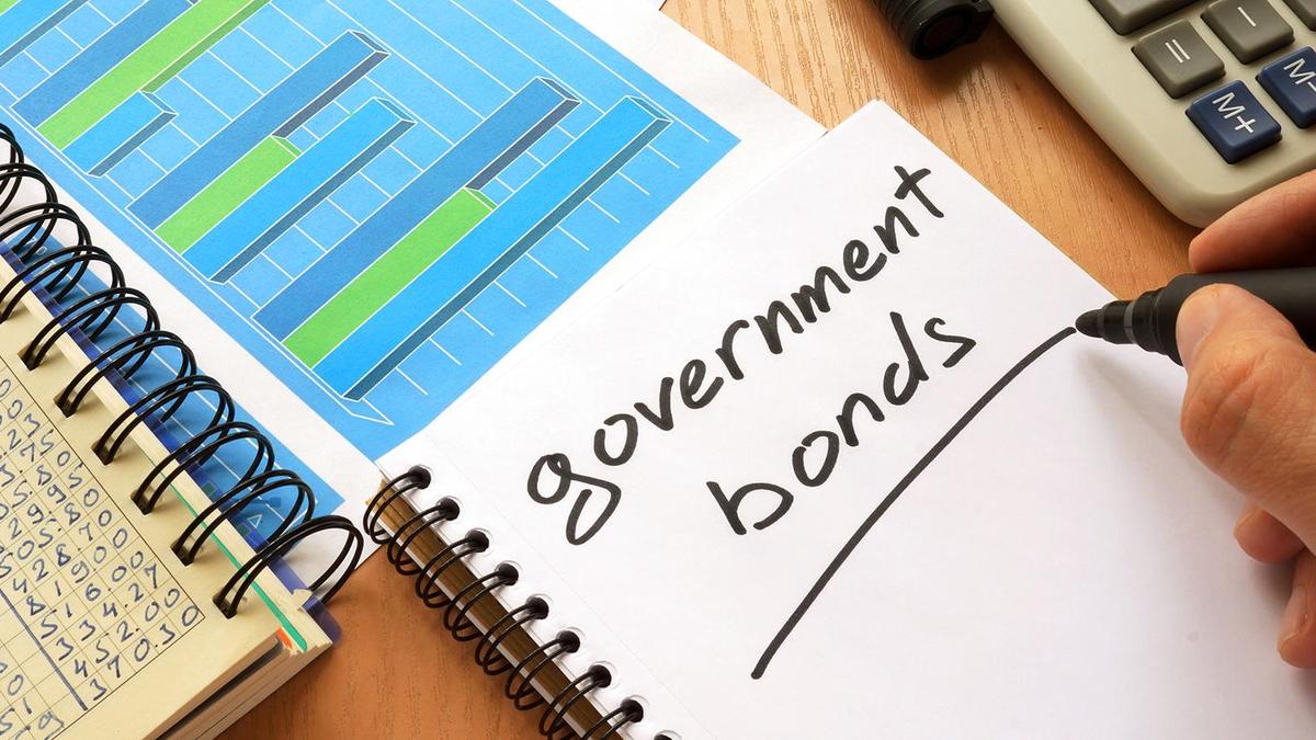 Indian bonds steady before supply test as oil stalls