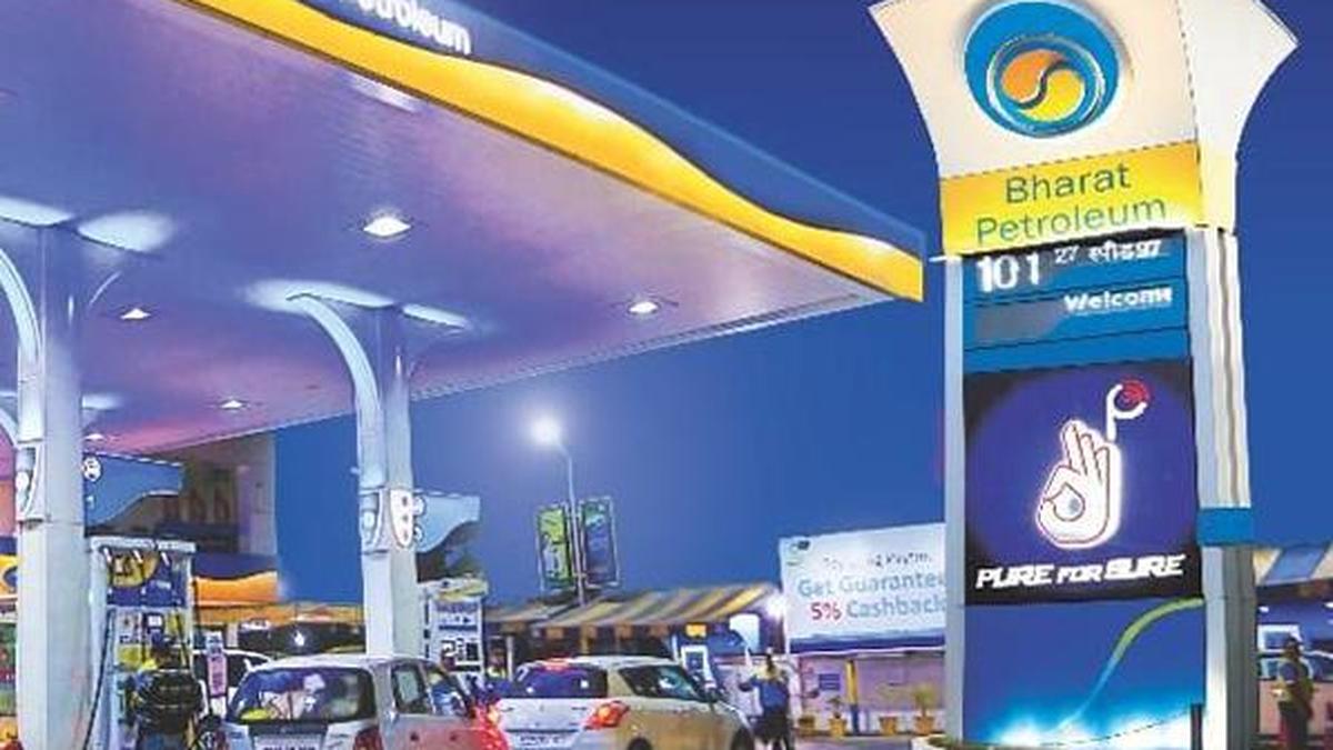 Indian Refiners Postpone Maintenance to Counter Middle East Supply Risks