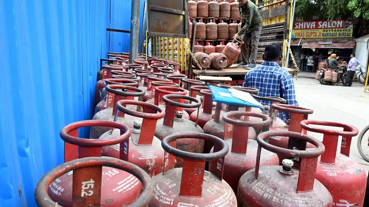India’s LPG Import Dependency Set to Climb to 20.82 Million Tonnes by FY27