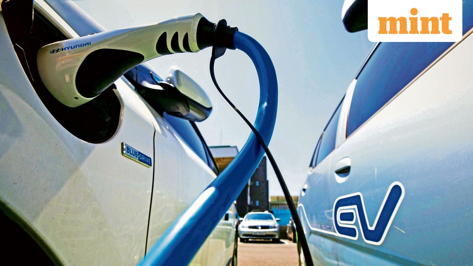 India's state-run banks push for EV, clean energy lending rules