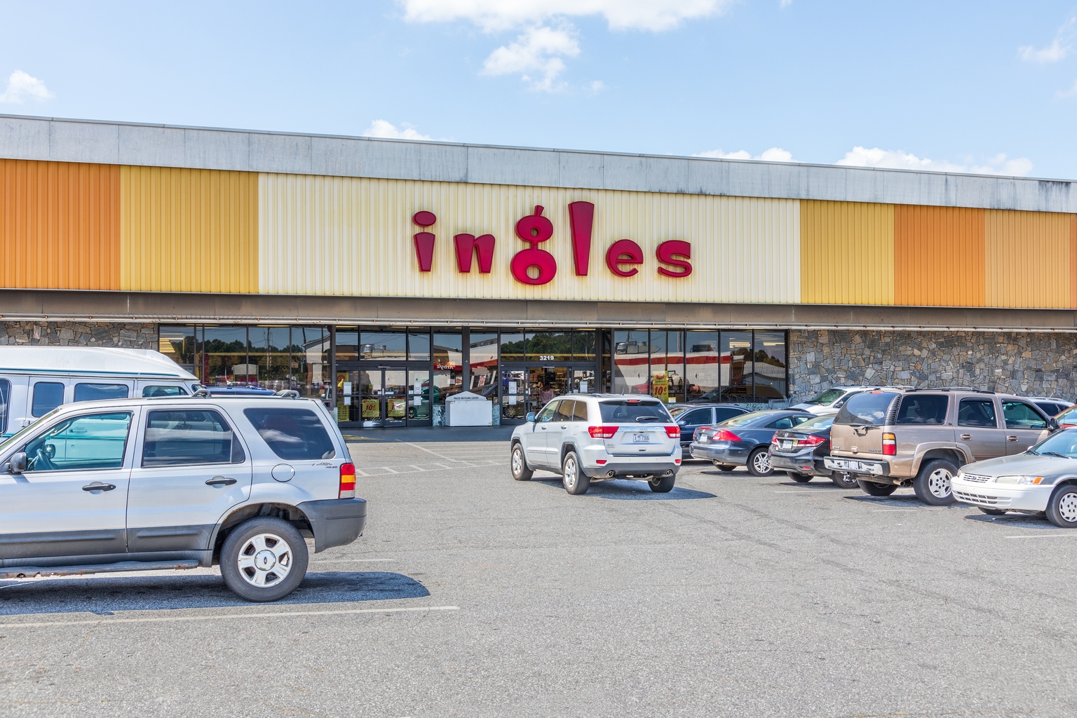 Ingles Markets: Why the Recent Rally Fails to Close the Valuation Gap