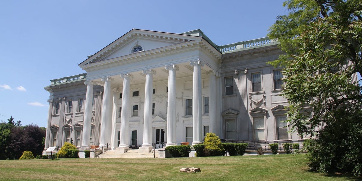 Inside Staatsburgh: The Gilded Age Estate Linked to Titanic’s Ill-Fated Lineage