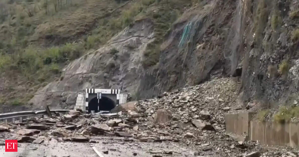 Jammu-Srinagar Highway Closed After Major Landslide in Ramban