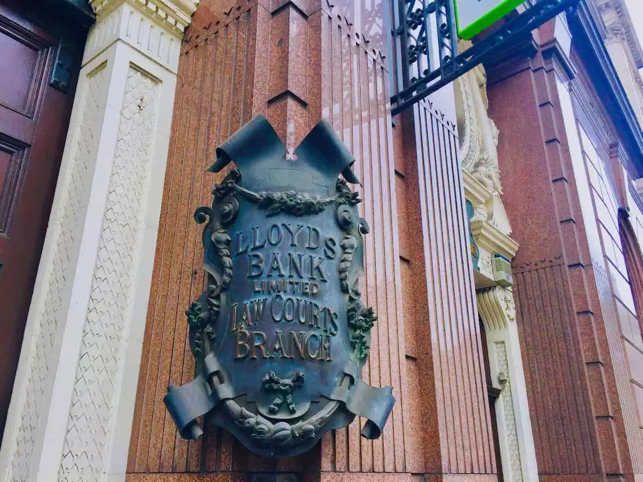 Lloyds Banking Group Targets Software Efficiency Through University of Glasgow AI Partnership