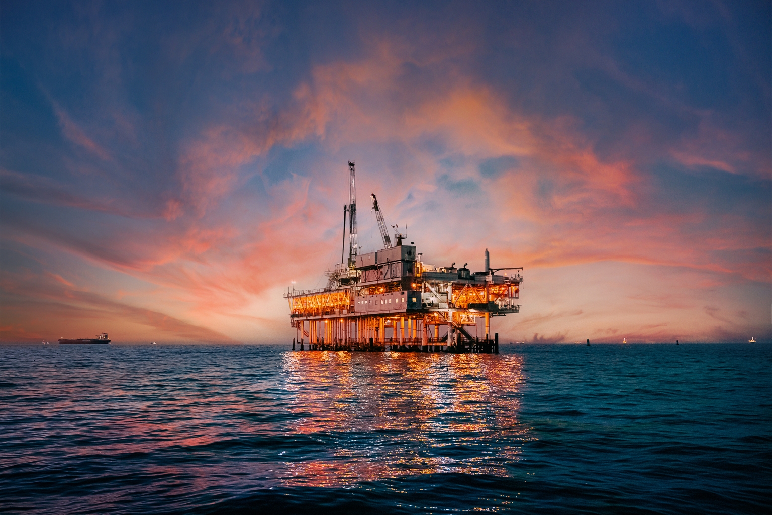LNG Oversupply by 2026 Threatens Golar's Contract Renewals