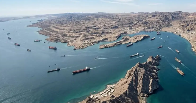 Mitsui CEO Sees Shipowners Avoiding Hormuz for Weeks