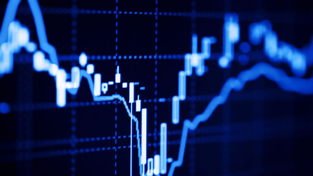 Natural Gas Breaches $2.77 as Expanding Triangle Points Lower