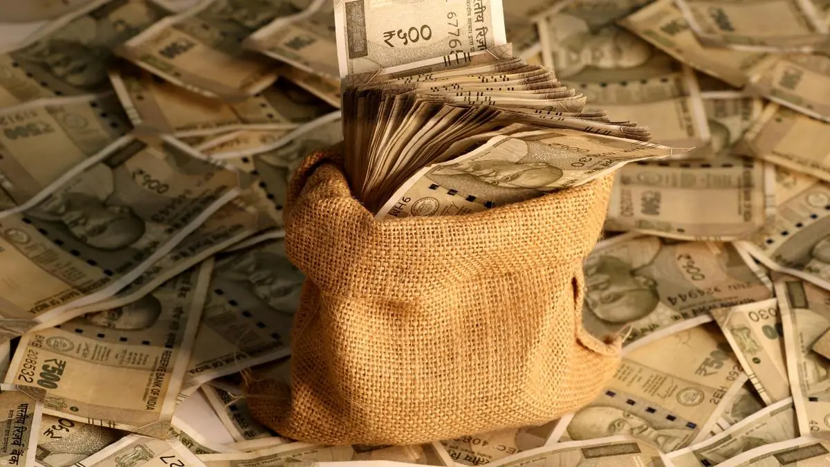 Rupee falls 15 paise to 95.56 as West Asia tensions spike crude