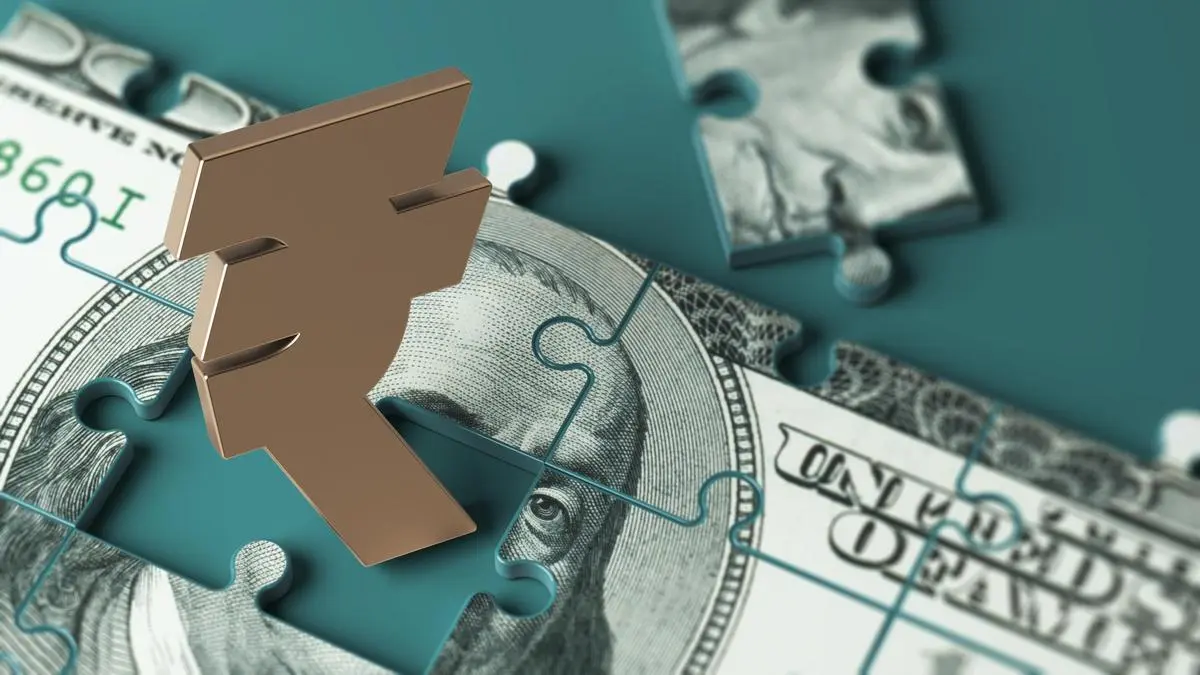 Rupee Rises 20 Paise to 94.25 on Oil Drop, Inflows