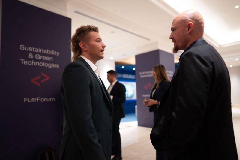 Sales Teams Are Here to Stay, Atlassian and Salesforce Spending Shows