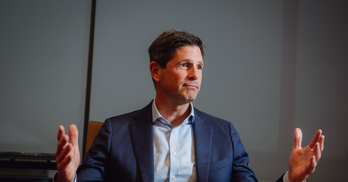 Schwab Doubles RIA Referral Minimum to $5 Million