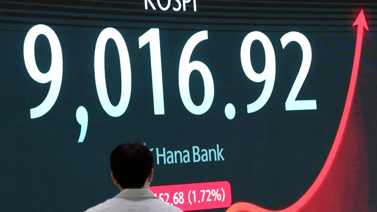South Korean Shares Rebound 4.1% After Chip Stocks Lead Recovery