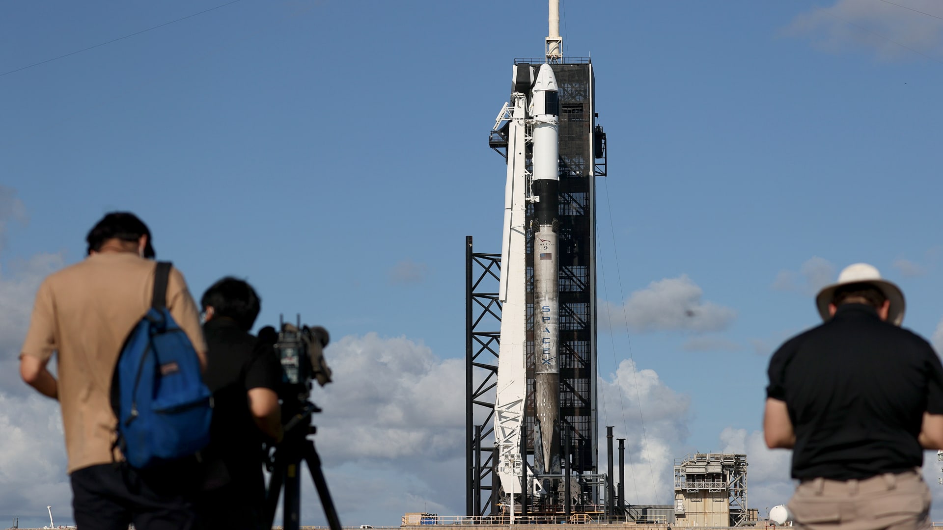 SpaceX IPO Opens to Retail; Individual Allocations Face Caps