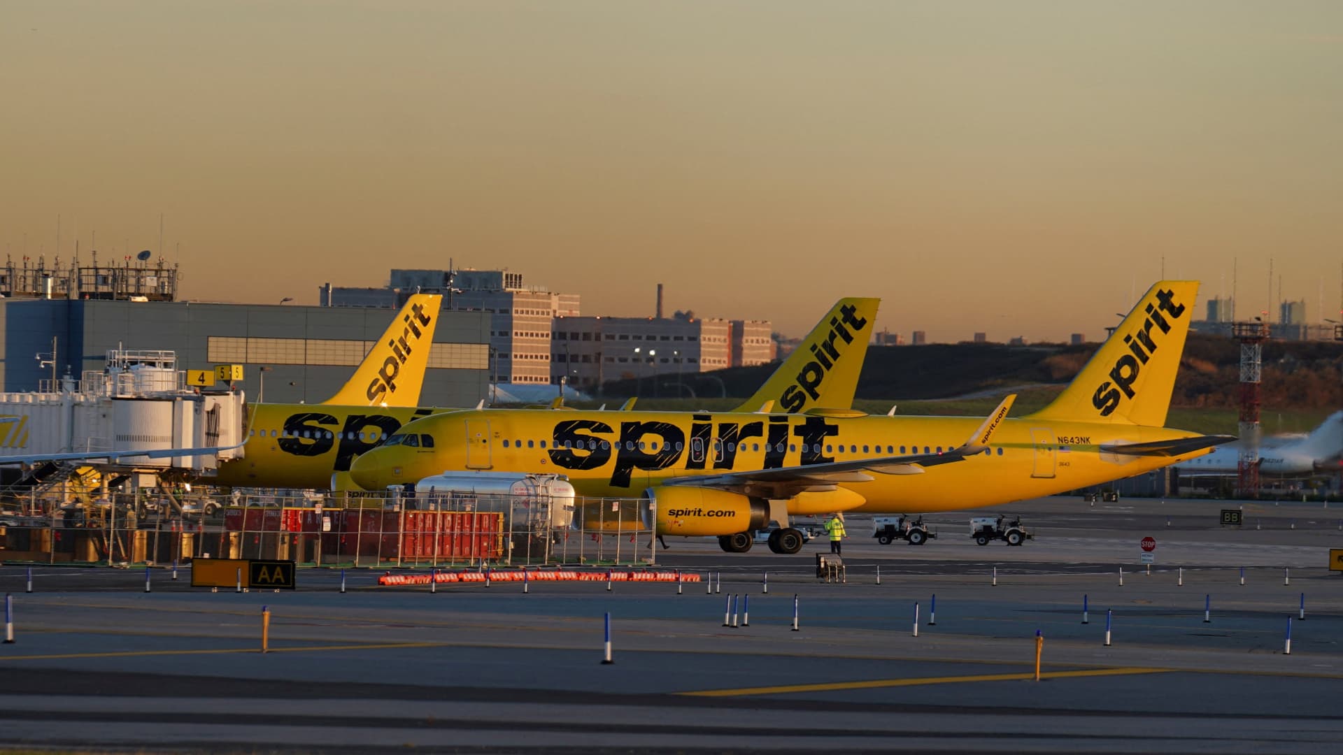 Spirit Airlines Faces Imminent Liquidation Risk Amid Fuel Cost Pressures