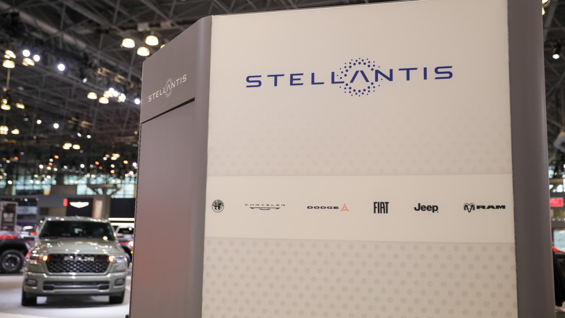 Stellantis €60B Plan Targets Cash Flow After €22B Loss