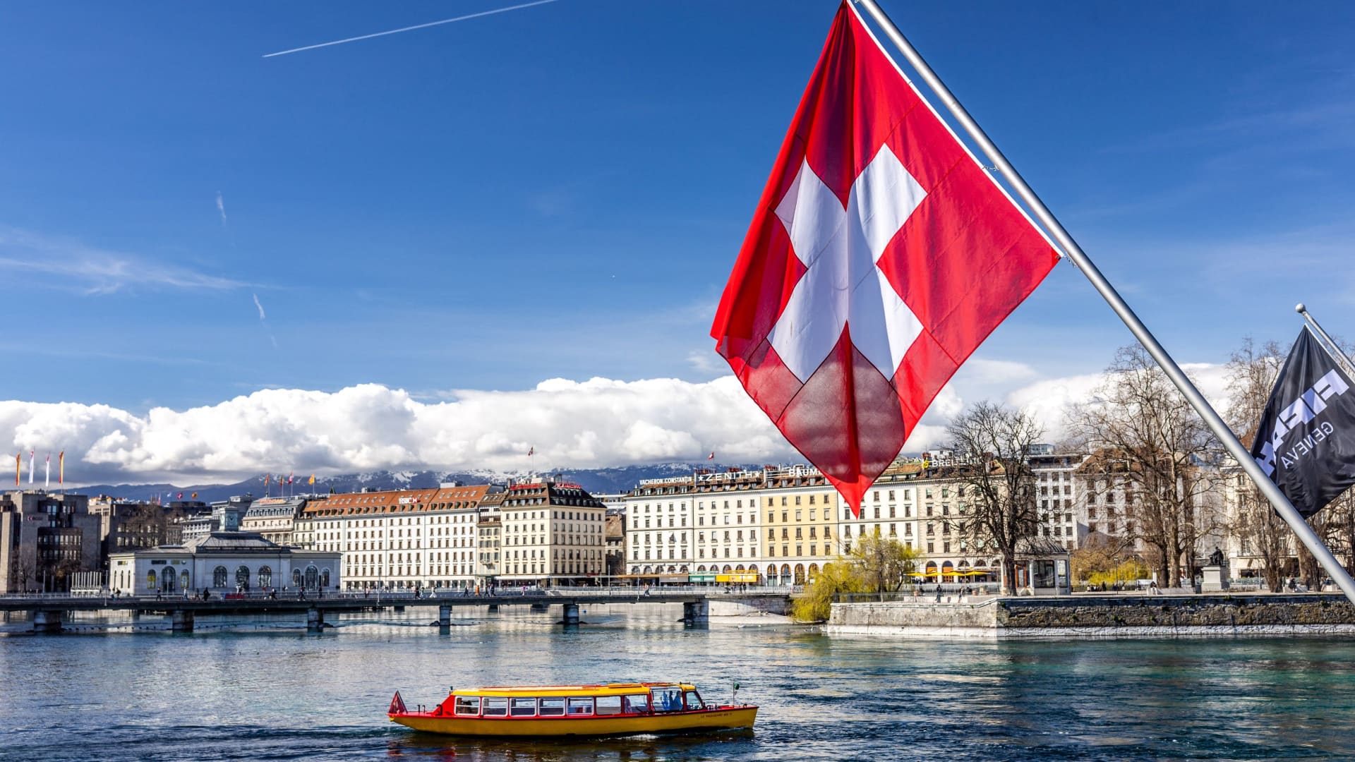Swiss National Bank holds at 0% as hike bets build