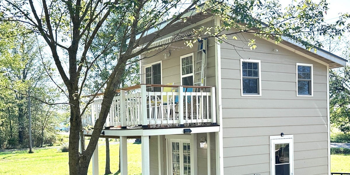 The Micro-Hospitality Play: Why DIY Tiny Homes Are Becoming a Capital-Efficient Asset Class