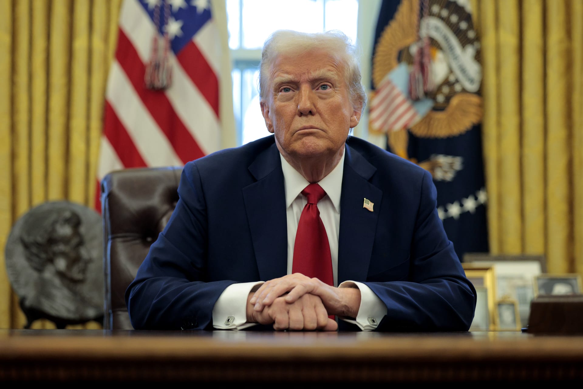 Trump Says Iran Deal Signing Sunday, Hormuz to Reopen