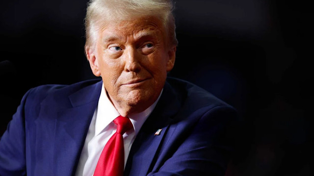Trump's $1B Crypto Haul + Apple Stake in 2025 Filing