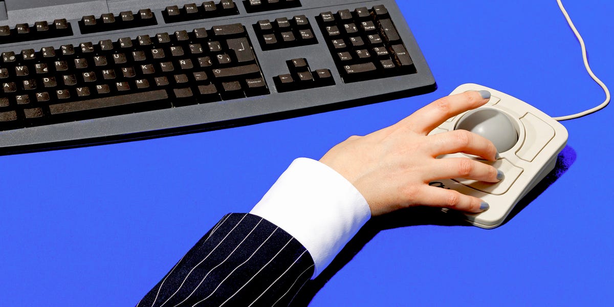 Vibe Coding: How Non-Programmers Build Apps in Hours