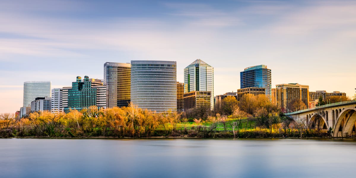 Virginia Tops WalletHub Income Ranking: Sector Bets